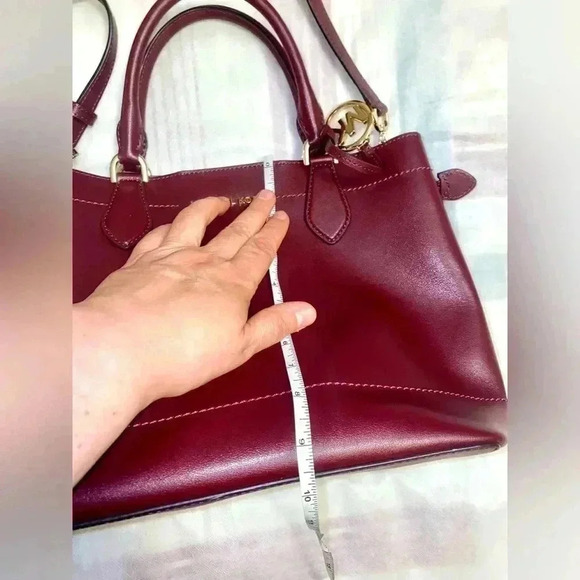 Fancy  Wine 🍷 Red Michael Kors 😎 brand new - Picture 4 of 11